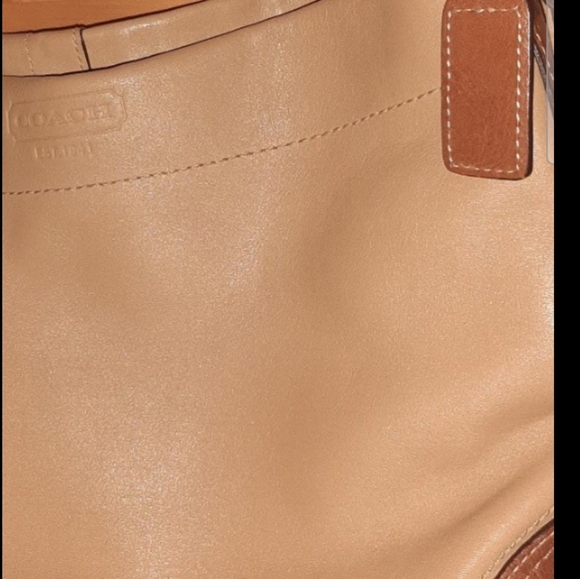 Coach Carly  Medium Two Tone Tan Leather Hobo Handbag. - Picture 3 of 6